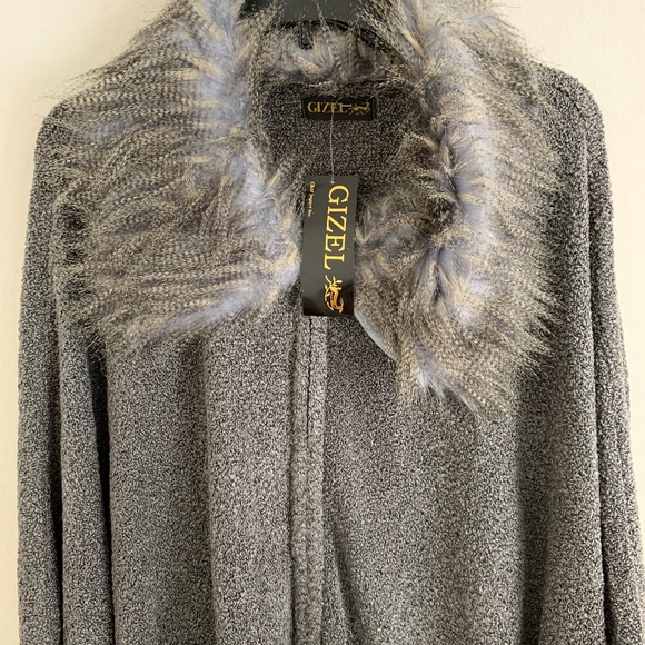 Poncho Jacket - Picture 3 of 7